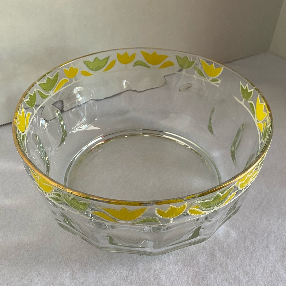 Arcoroc Thumbprint Bowl with Flower Trim - Vintage